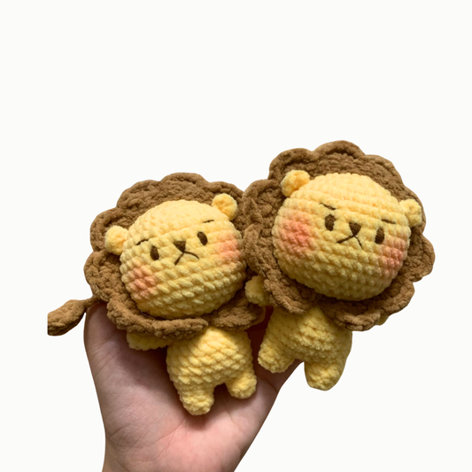 Hangry Lion - handmade crochet keychain